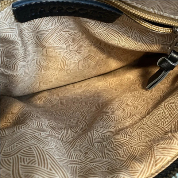 Sakroots Crossbody Leather Handbag Black Tapestry EXCELLENT Condition Zip Top - Picture 7 of 13